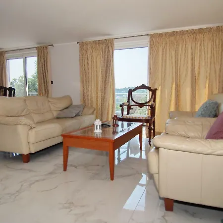 Telefon アパート *